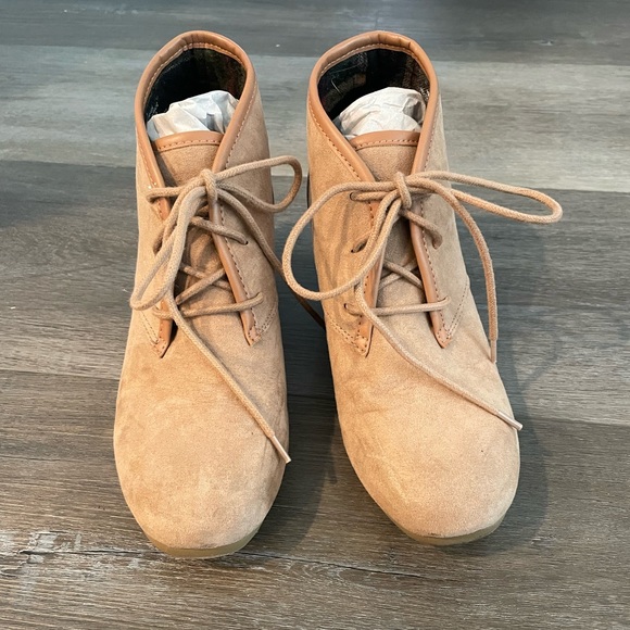 Tan Suede Platform Boots - Picture 2 of 4